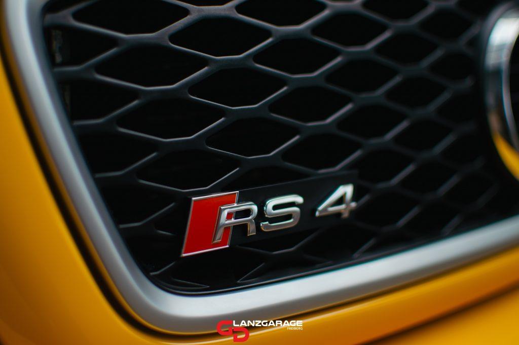Audi RS4 B5